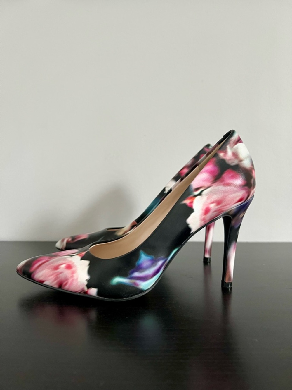 Nine West Black Floral Heels Pumps Size 5.5 | 3” Heel | Elegant Dress Shoes - Picture 4 of 10